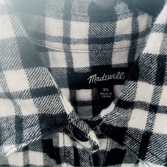 Madewell Plaid Button Down Long Sleeve - Picture 3 of 4